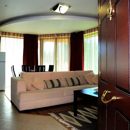 Chalet Raikovski Livadi Chalet *
